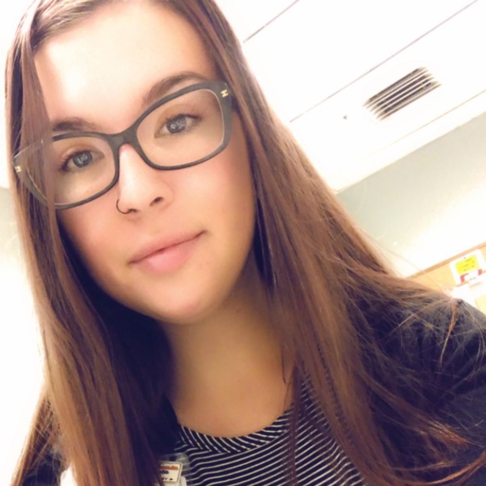 Meet your Posher, Emily